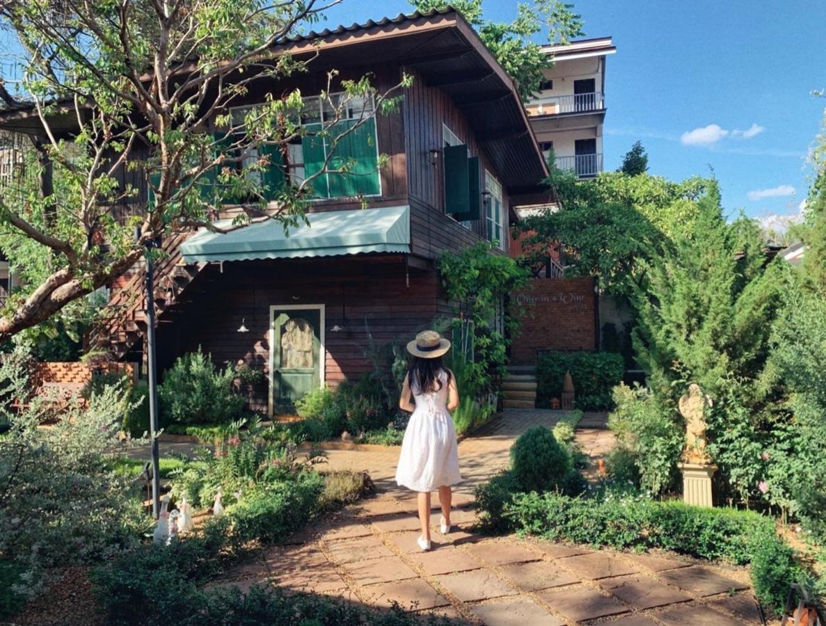 Vijit Nakorn Hotel Sisaket Ngoại thất bức ảnh